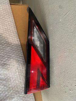 2020-2024 Nissan Sentra left trunk light