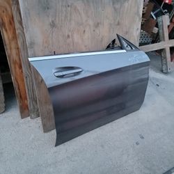 14/18/21 Mercedes CLA Right Front Door Assembly $500