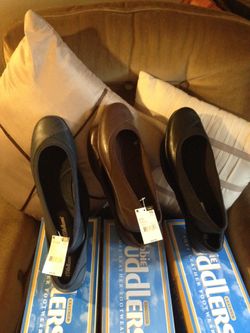 New shoes navy brown black 10size now $15 each