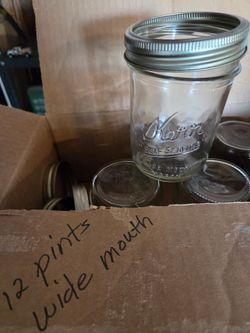 Wide mouth pint canning jars with rings