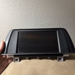 BMW Display Screen (2014 BMW 328)