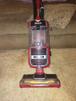 Shark Lift Away upright vacuum