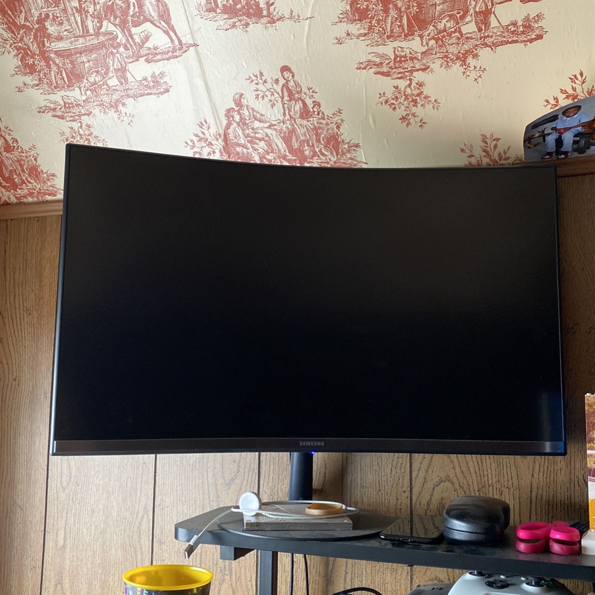 27” Curved Samsung Monitor
