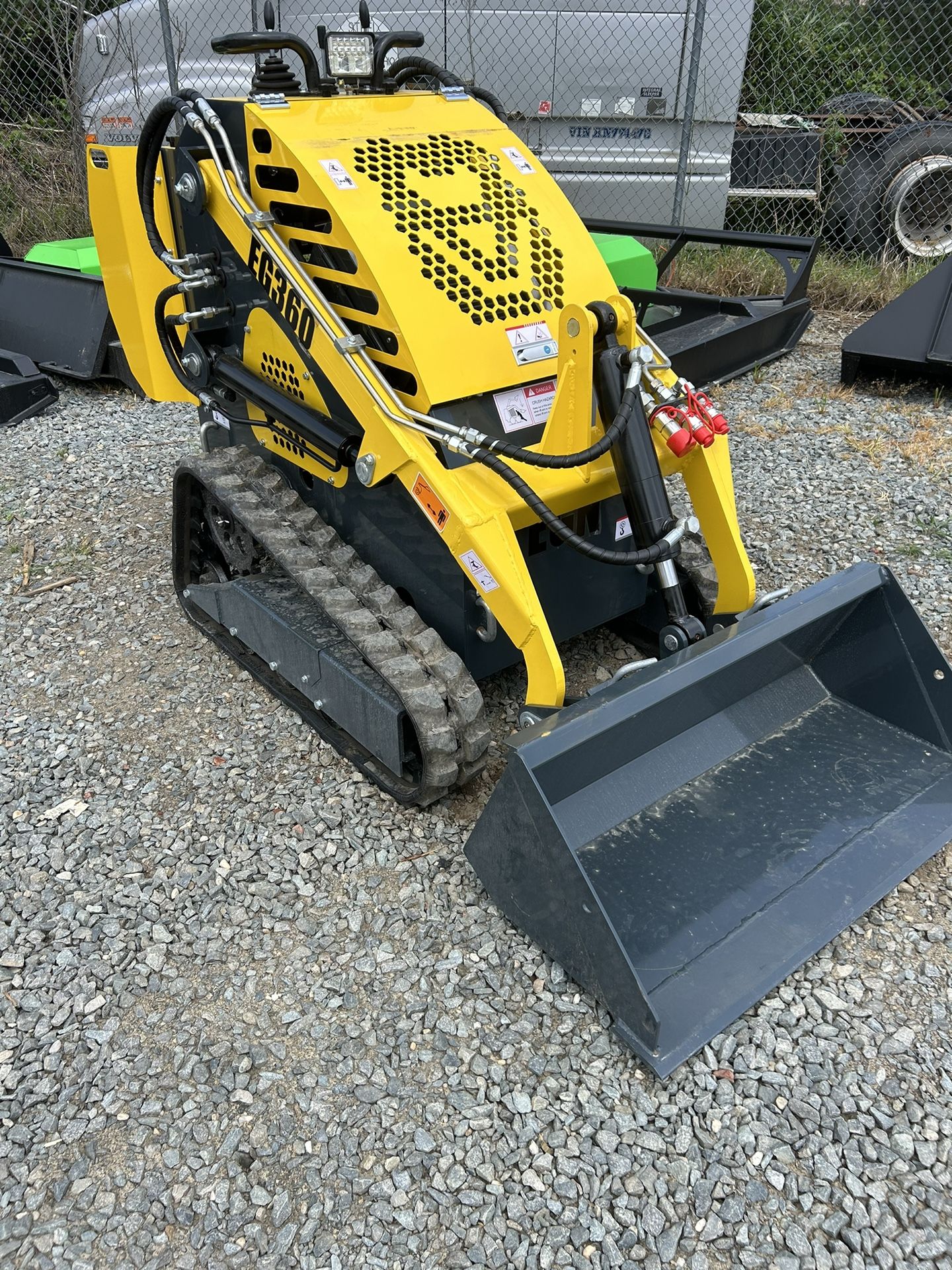 EG360 new mini Skid Steer 23hp Gas