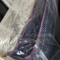 King Pillow Top Bed And Box Spring Same Day Deliver 