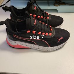 Puma Women Like New 