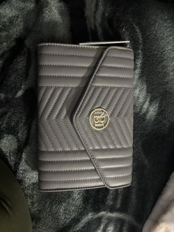 badgley mischka quilted crossbody bag