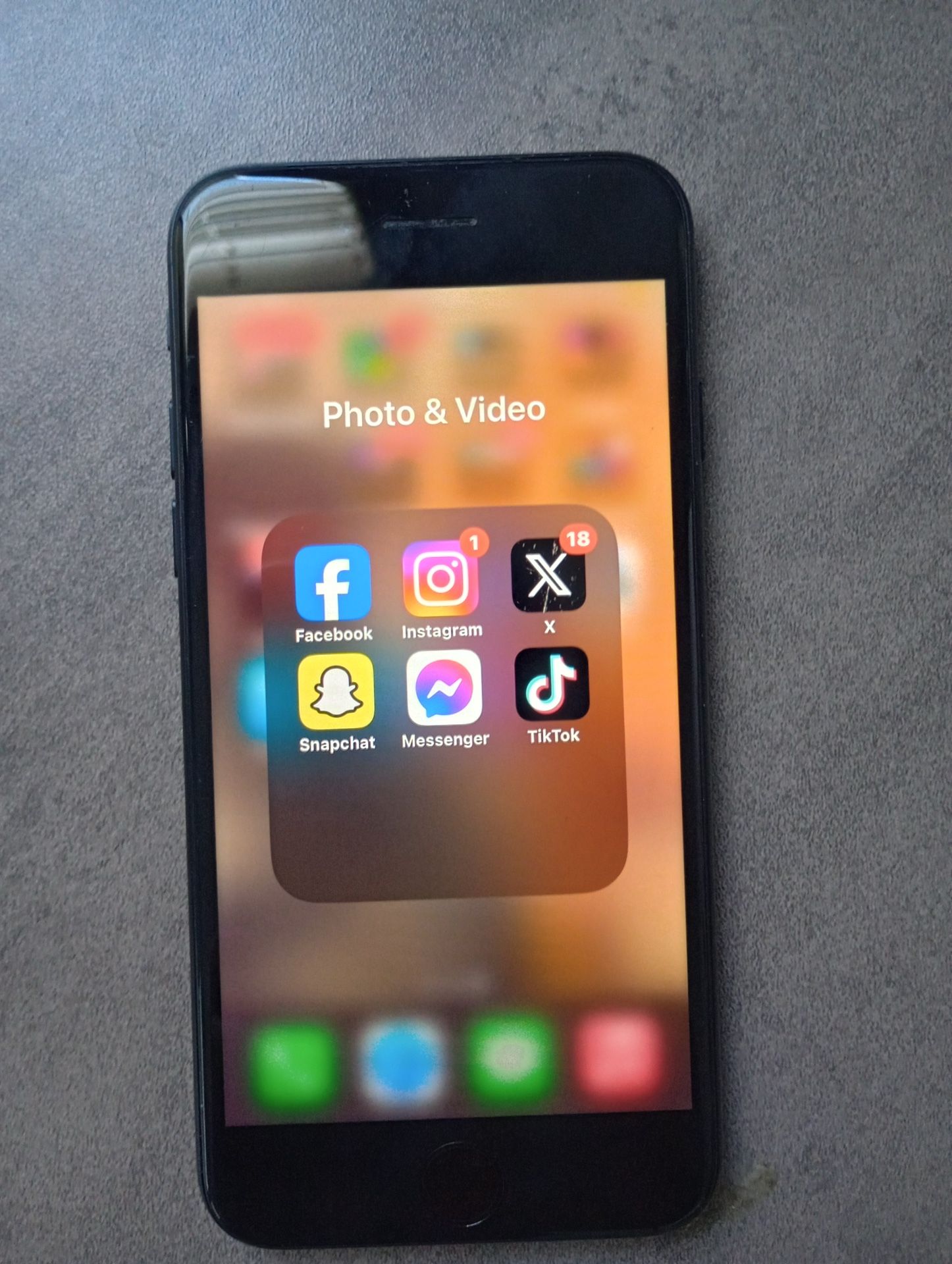 iPhone SE with TikTok (Unlocked)