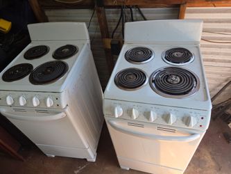 2 hotpoint kitchen soves