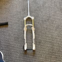 Rock shock 650B Suspension Fork