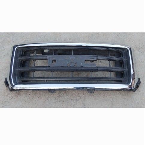 14-15 Gmc Sierra 1500 Original Grille 2014 And 2015