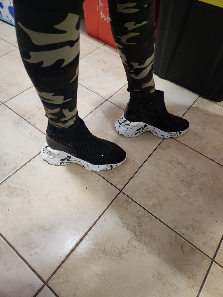 Urban Sneakers Size 9 