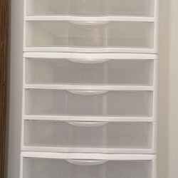 Set Of 3 Plastic Drawers.  5 Of Them