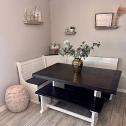 Farmhouse Dining Table Nook