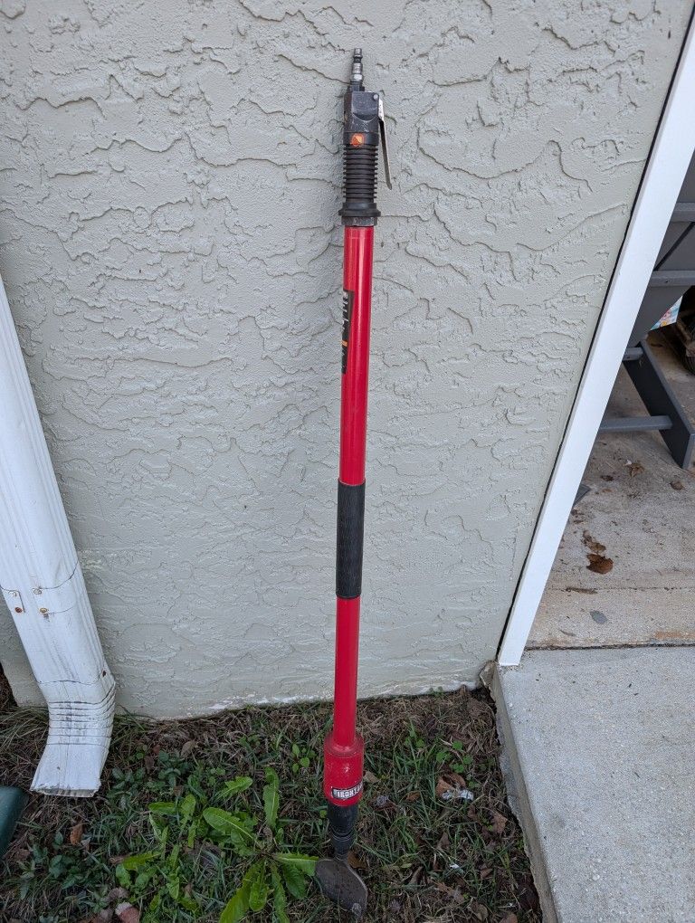Ironton 42" Long Reach Air Scraper