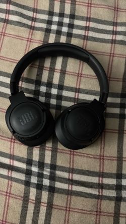 JBL Bluetooth headphones