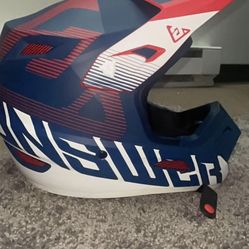 New Adult Large Answer Helmet