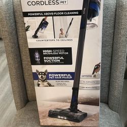 SHARK CORDLESS PET