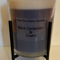 Black Cardamom And Cream Candle 