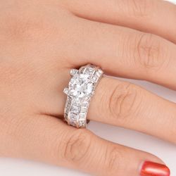 Gorgeous WOMAN'S Designer wedding engagement promises ring size 8.0