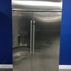 Cafe Built In Refrigerator Built In Ice Maker Model CSB48YP2NS1