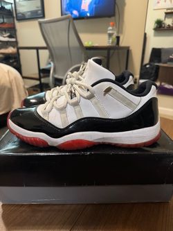 Air Jordan 11 Retro Low Concord Bred