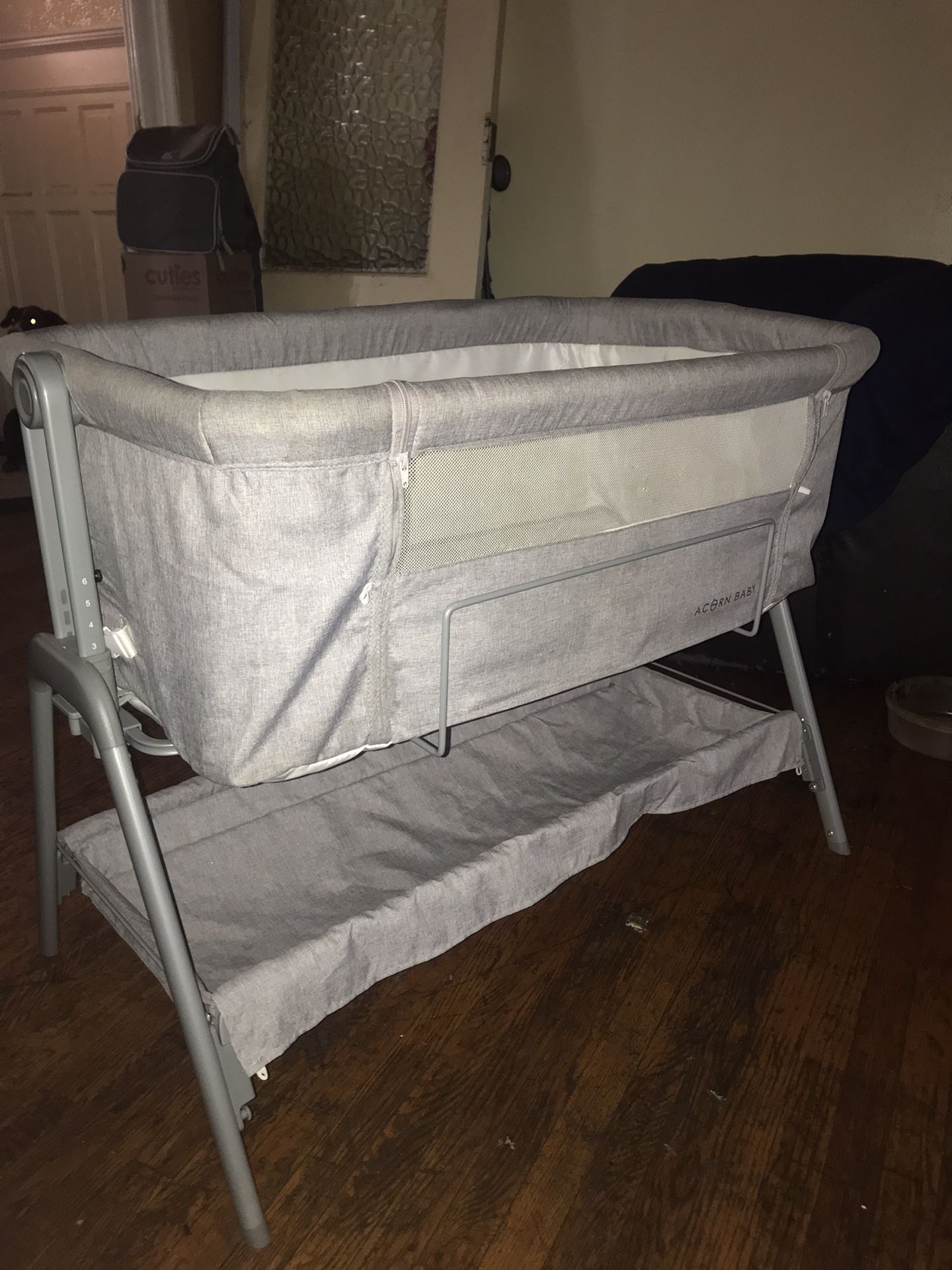 Acorn Baby Crib