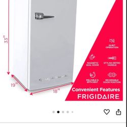 Mini fridge 