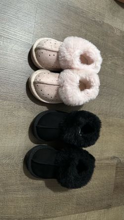 Toddler size 7 slippers