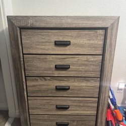 Dresser 
