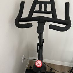  Echelon - Connect Sport Bike with 32 Levels of Resistance - Black