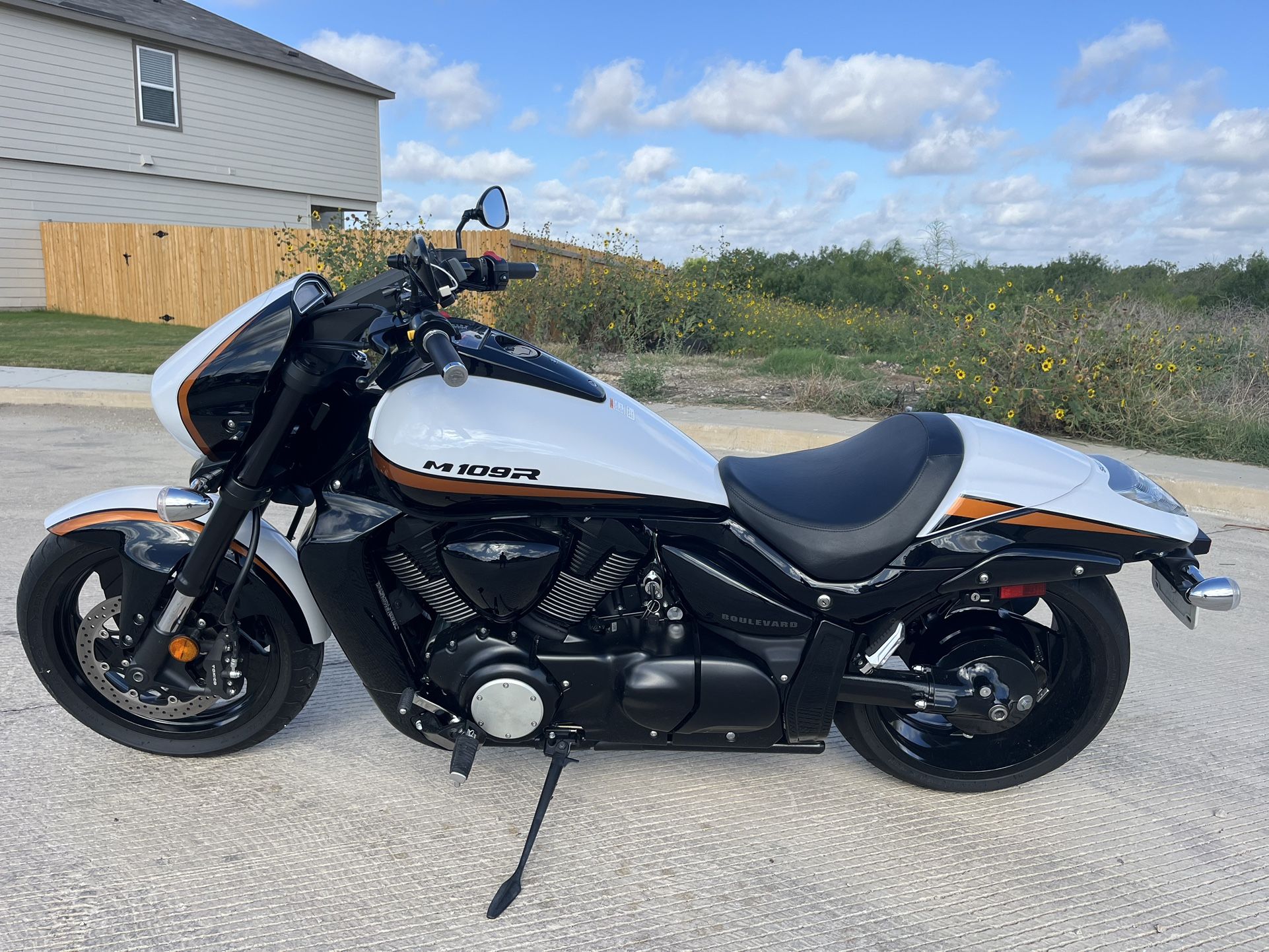 2020 Suzuki Boulevard M109 boos