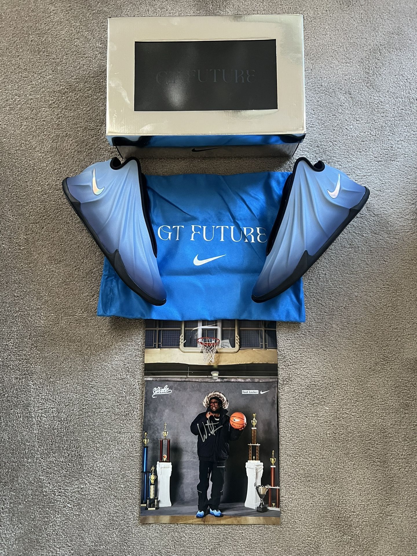 BRAND NEW NIKE GT FUTURE WALE VALOR BLUE SIZE 12 POSTER & BOX SIGNED