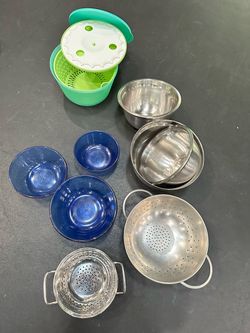 Kitchen Prep Bundle – Mixing Bowls & Stainless Colanders – $30