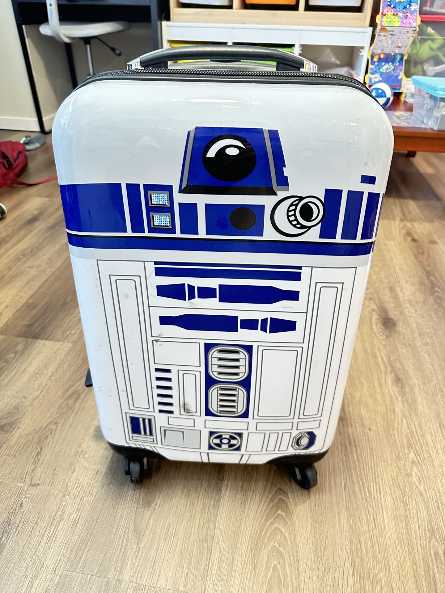Star Wars R2D2 Carry On Luggage