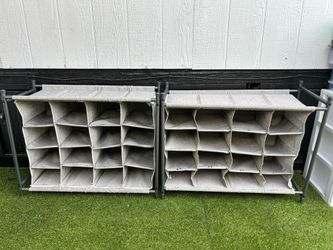 gray 16-pair cubby shoe rack