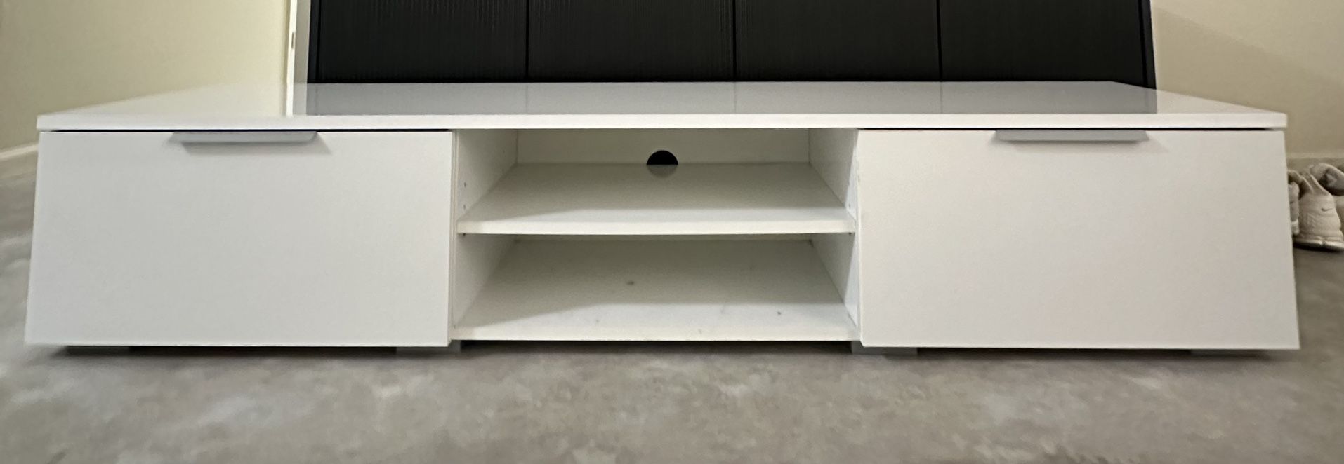 White Tv Stand