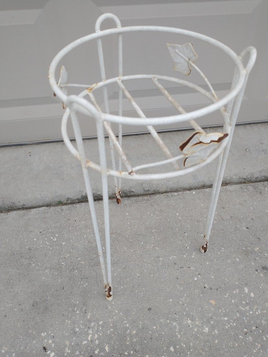 Metal Plant Stand