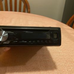 Stereo CD / USB PIONEER