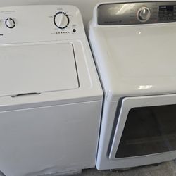  WASHER AND  GAS DRYER SET 