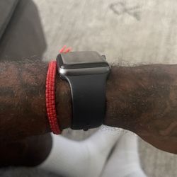 Series 3 42MM Apple Watch Unlocked 