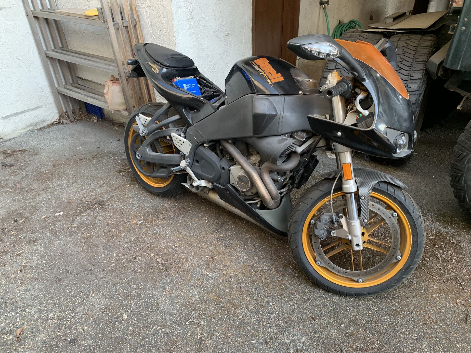 2004 buell xb12r