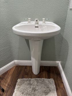 Small bathroom Vanity
