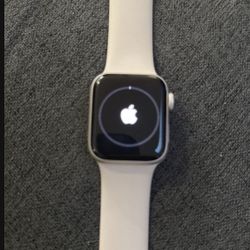 Apple Watch SE 2nd Gen 40mm