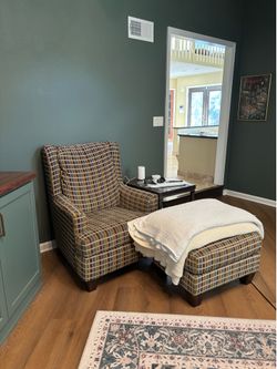 Sectional and Chair/Ottoman