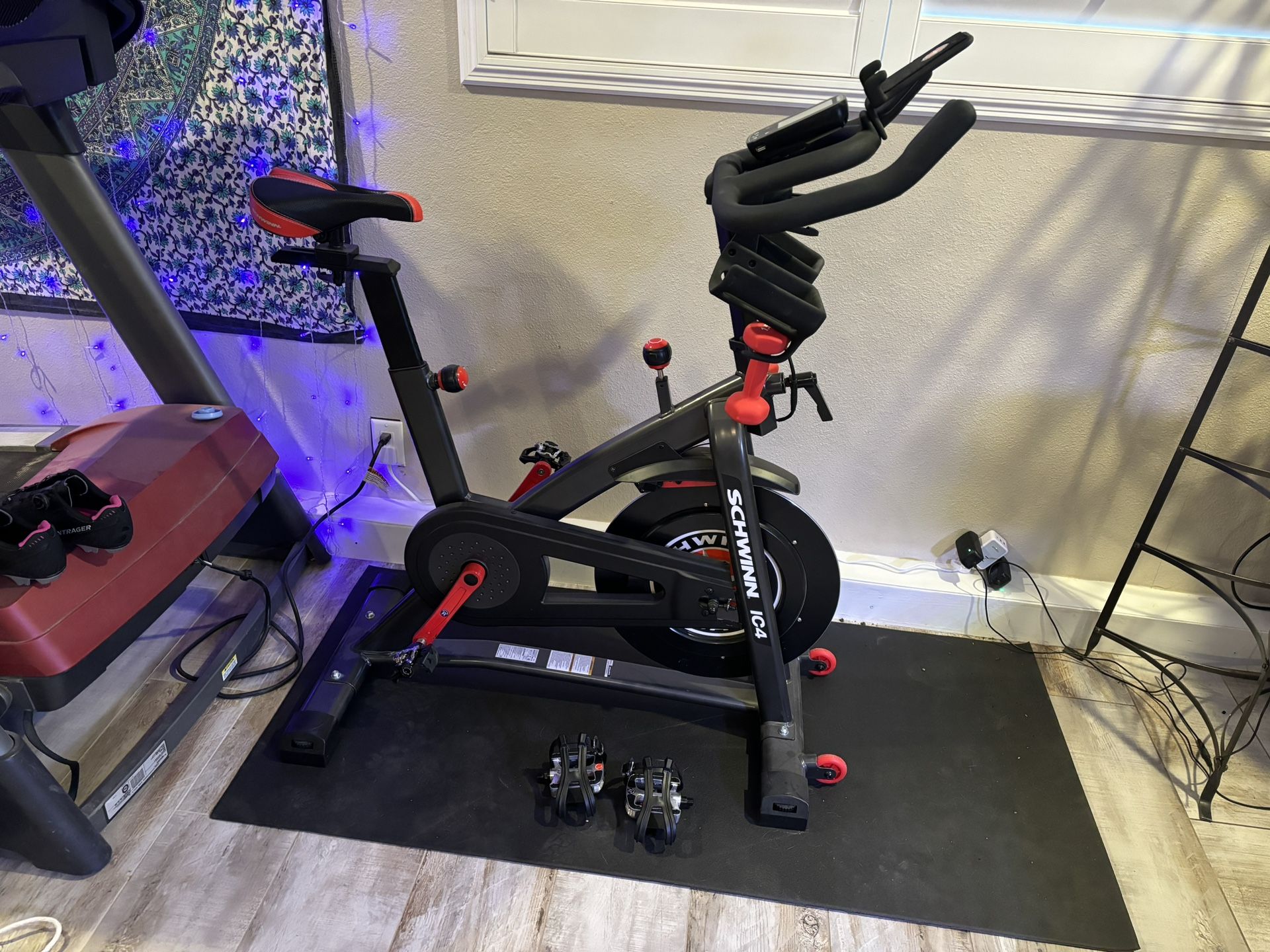 Schwinn IC4 Spin/Exercise Bike