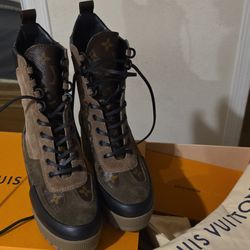 Louis Vuitton Monogram Combat Boots Platform Lug Lace Up Brown EU 38 New