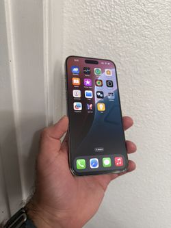 iPhone 15 Pro Max 256gb Factory unlocked