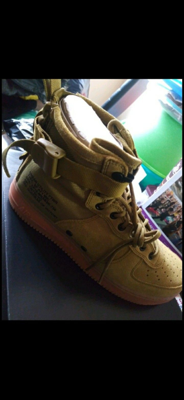 NIKE SNEAKERS, JORDAN JUMPMAN, NIKE AF1, NORTH FACE JACKETS /BOOTS, UGGS, AIRFRYER, MASSAGERS & more