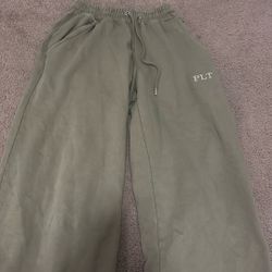 Pretty Little Thing Sweatpants 